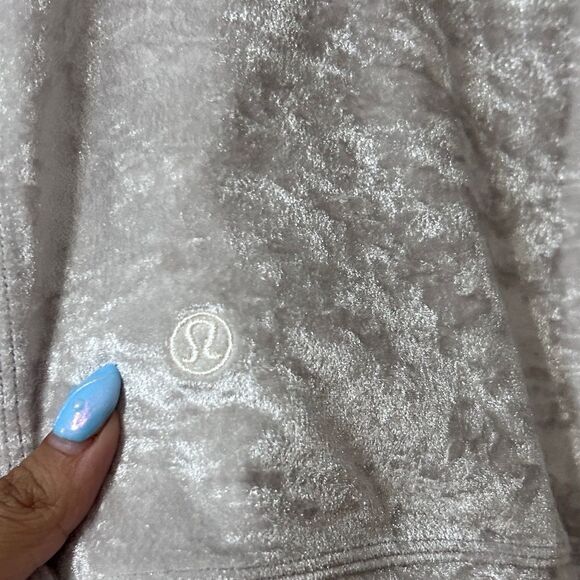 Lululemon Velvet Crew - Picture 3 of 3